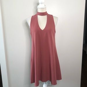Gianni Bini Mauve Keyhole Dress. Size small.